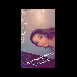 Meet your Posher, Jasmine